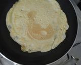 A picture of step 3 of Pancake pizza.