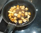 Une image de l'étape 4 de Riz lait de coco et tofu caramélisé.