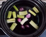 Hình bước làm 2 của món Canh chả cá Hàn Quốc