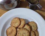 Foto del paso 5 de la receta: Galletitas de harina de garbanzos y chía 🌱crackers y palitos sin gluten, sin balanza ni cortadores