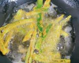 A picture of step 3 of Crispy Okra.
