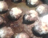 A picture of step 5 of Spicy stuffed mushrooms.