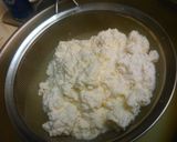 A picture of step 4 of Cottage Cheese.
