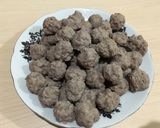 Foto langkah ke 1 dari resep Bola daging Asam manis.