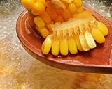Foto langkah ke 2 dari resep Kerang Ijo Kuah Kuning.