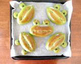 A picture of step 9 of Matcha and Ama-Natto Frog Shaped Buns.