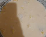 A picture of step 2 of Mango trifle.