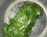 Foto langkah ke 2 dari resep Tumis Daun Pepaya Jepang.