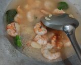 Foto langkah ke 2 dari resep Udang Bumbu Saos Tiram dan Kecap Manis.