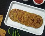 A picture of step 11 of Bajra Methi Bhakhri (Pearl Millet Flour Methi Bhakhri).