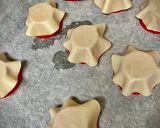 Foto del paso 2 de la receta Tartaleta casera de brie con tomate confitado y anchoa