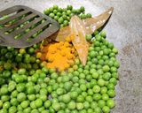 A picture of step 9 of Methi Matar Malai.