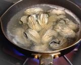 A picture of step 3 of Sublime Sake-Steamed Oysters.