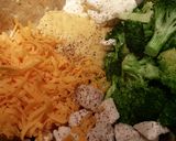 A picture of step 5 of Doritos chicken and broccoli rice casserole.