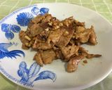 รูปขั้นตอนการทำที่ 6 ของ หมูกระเทียมพริกไทย