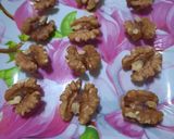 Foto del paso 1 de la receta: Nueces con dulce de leche y chocolate