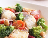 A picture of step 6 of Colorful Cod Fillets Sauteed and Steamed with Consommé and Butter.