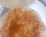 A picture of step 3 of Roti sandwich.