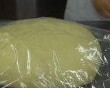 Foto langkah ke 2 dari resep Roti Manis.
