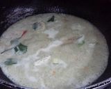 A picture of step 2 of Kanya's Fish in Green Curry.
