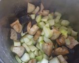 Une image de l'étape 3 de Gratin de pâtes sur lit de légumes à la provençale 😋.