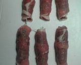 A picture of step 4 of Teriyaki Pork Green Onion and Shiso Leaf Rolls.