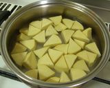 A picture of step 2 of Sweet Potato Jam Rolls.