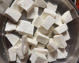 A picture of step 2 of Palak Paneer.