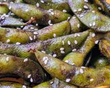 Foto del paso 6 de la receta: Edamames enchilados 🫛 Vainas de soja verde con chile jalapeño 🌶️ y sal al Malbec 🍷