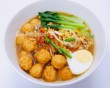 Hình bước làm 4 của món Mì Cá Viên Cà Ri
