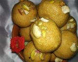बेसन लडडू (besan ladoo recipe in Hindi) रेसिपी चरण 4 फोटो