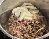 Foto langkah ke 2 dari resep Upgraded Doenjangjjigae 된장찌개 with Beef, Zucchini, Potato, Cabbage.