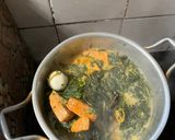 Foto langkah ke 3 dari resep Gulai daun singkong telur tahu.