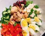 A picture of step 1 of Cobb Salad.