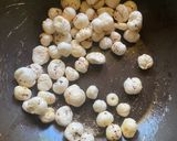 A picture of step 1 of Makhana Curry.