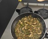 Foto del passaggio 2 della ricetta Risotto con Carciofi