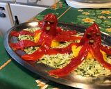 Une image de l'étape 10 de Pieuvres de poivrons grillés île de betteraves et mer de courgette.