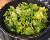 Une image de l'étape 9 de Chou Kale sauté au jus de cerf, ail et oignon.