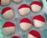 Foto langkah ke 5 dari resep Bakpao Merah Putih Isi Keju.
