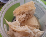 Foto del paso 1 de la receta: Budines de pan y calabacín con pasas