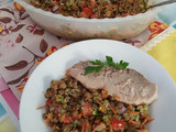 Ensalada de lentejas, tomate, zanahoria y palta