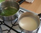 A picture of step 4 of Vickys Asparagus with Vegan Hollandaise Sauce, GF DF EF SF NF.