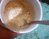 A picture of step 2 of Milk coffee with whipping cream.