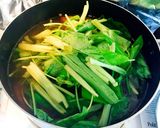 Hình bước làm 7 của món Canh chua rau muống nấu tôm 🦐