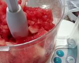 A picture of step 5 of Watermelon ice cream sundae.