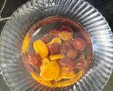 A picture of step 1 of Gilani Persian Aloo Mosamma (Chicken and Dried Fruit Stew).