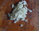 Foto langkah ke 1 dari resep Tumis Sosis Kecap Gercep.