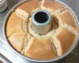 A picture of step 8 of Strawberry Chiffon Cake.