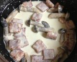 A picture of step 3 of Bacon and Shimeji Mushroom Stew.