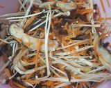 Foto langkah ke 3 dari resep Japanese Mushrooms Rice.
